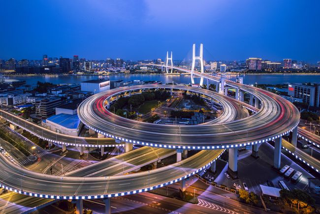 坚持把未成年人思想道德建设作为战略性基础性工作来抓 合力为未成年人健康成长营造良好社会环境