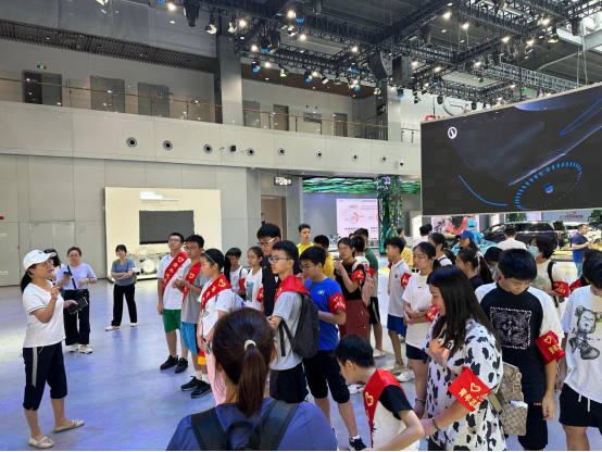 见证品质匠心 探秘广汽集团——“青少年走进科学世界”科技科普宣传教育系列公益活动圆满举行